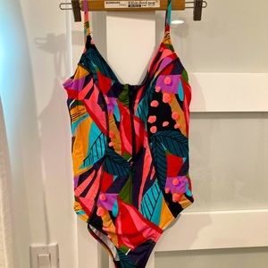 Body glove skylar zip front one piece swimsuit NWT L